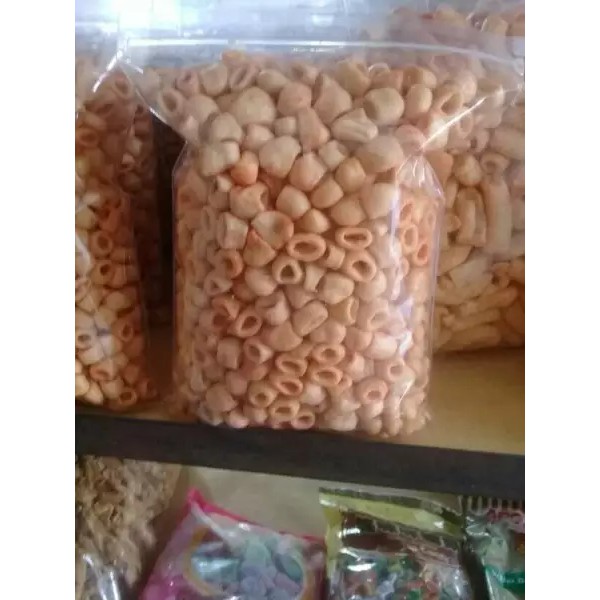 

Kerupuk Makaroni Pedas 200 gram