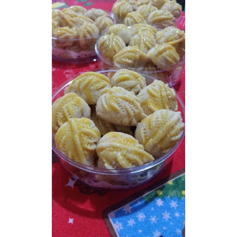 

nastar daun Gelgel super enak lembut isi 16butir