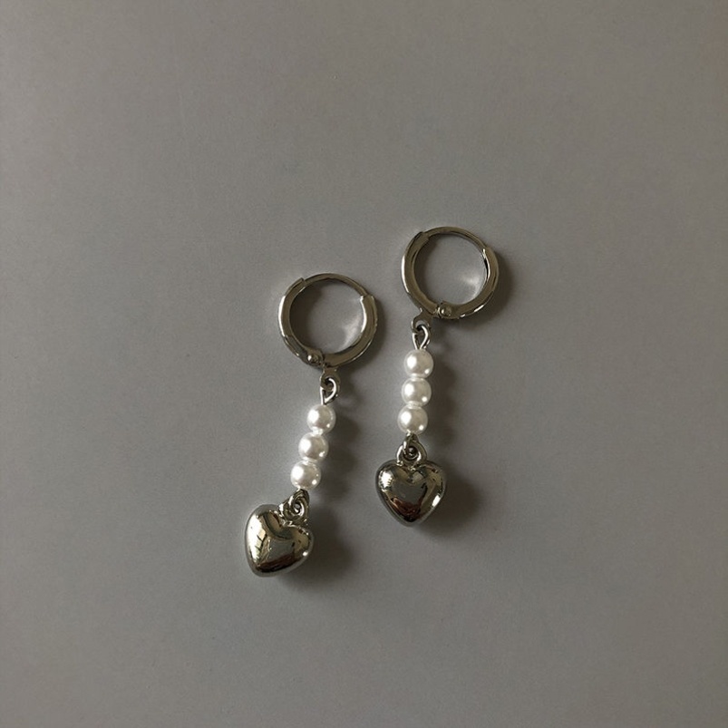 Anting Tusuk Motif Hati Hias Mutiara Imitasi Simple Untuk Wanita