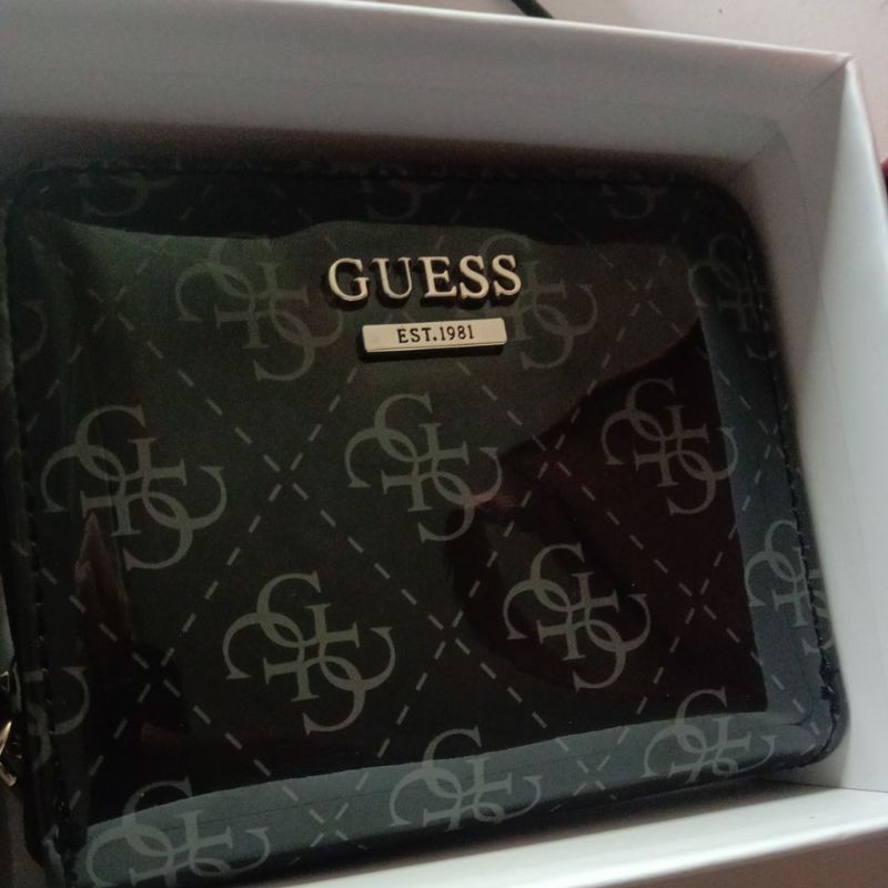 dompet kecil guess