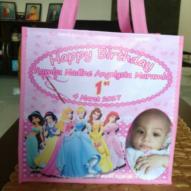 

Tas ultah uk 25*15*25
