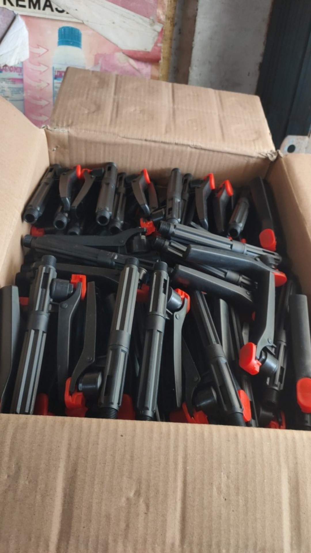 Handle Pencetan Sprayer Elektrik