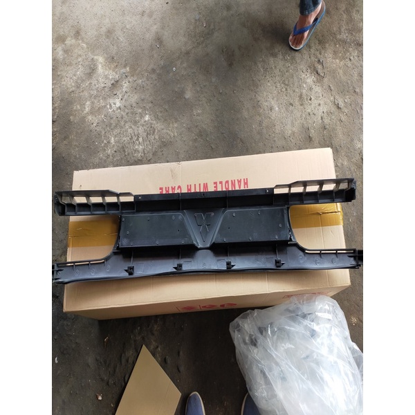 Grill Depan Mitsubishi Colt T120SS