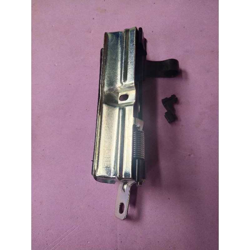 HANDLE BAGASI BELAKANG GRAND MAX