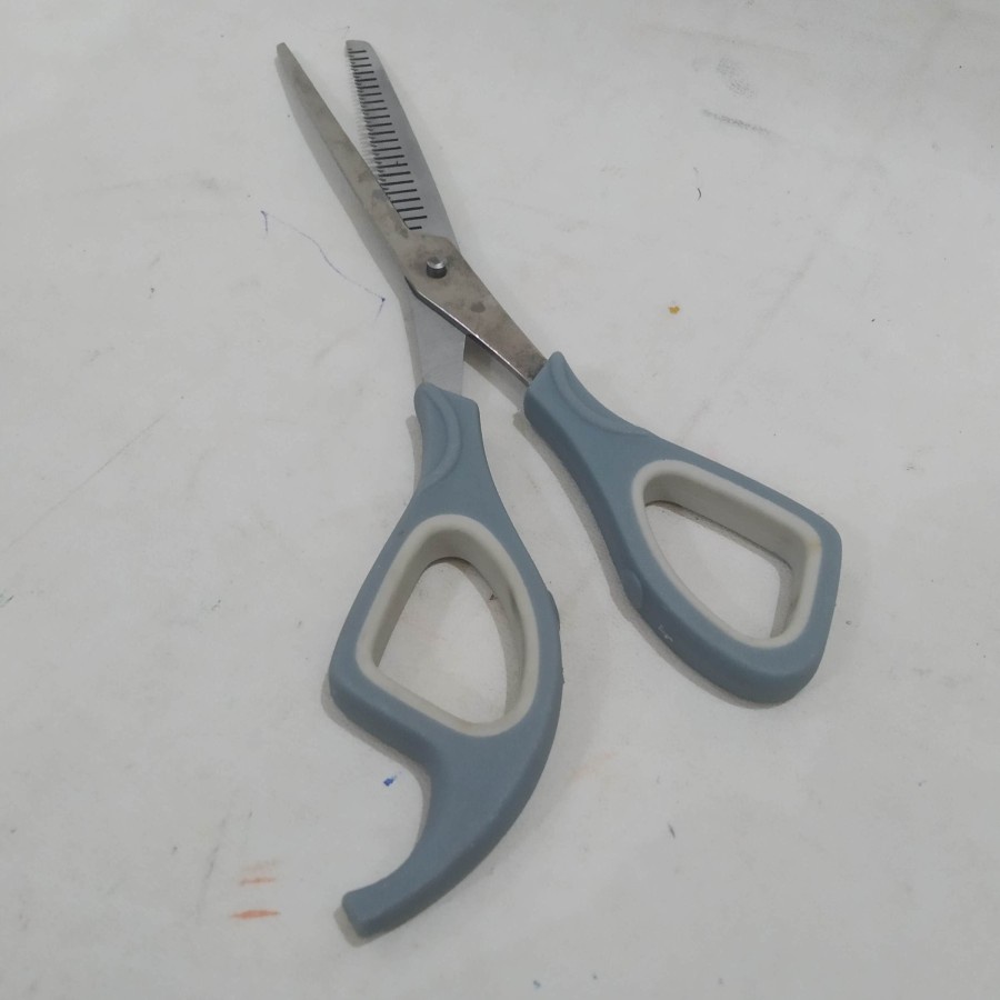 Gunting Rambut Sasak Steinless Steel gagang plastik lapis karet