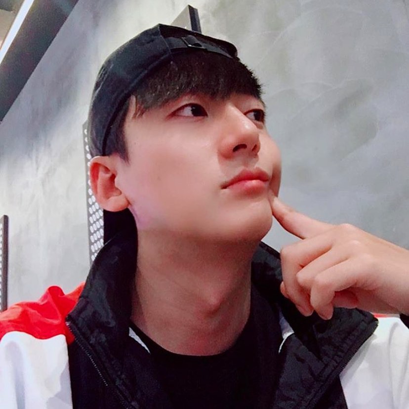 Parcel Bingkisan Snack Lunch Box + Botol Minum Kemasan Cantik Ulang Tahun