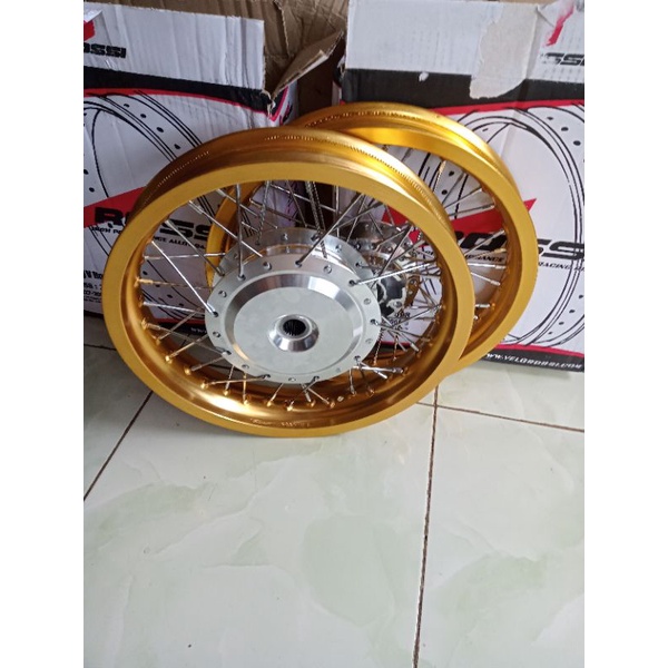 velg paketan j Vario 110/125 tapak lebar ring 14x250/215 siap pasang