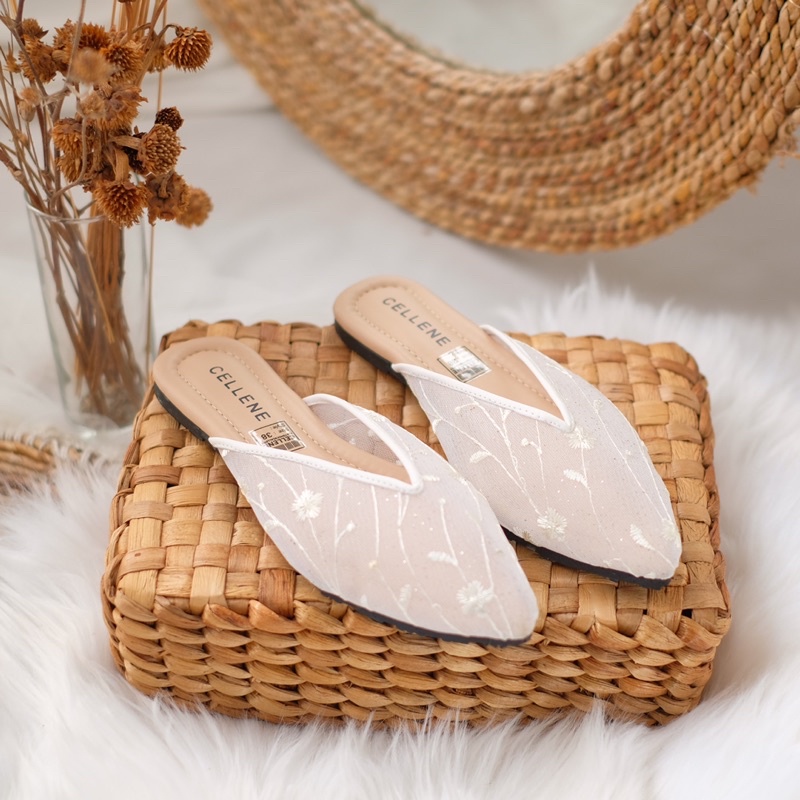 [CELLENE] Vive Lace Flat Shoes