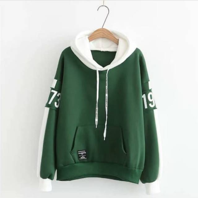 SWEATER WANITA SWEATER HOODIE SWEATER KEKINIAN SWEATER WANITA SWEATER HOODIE SWEATER KEKINIAN