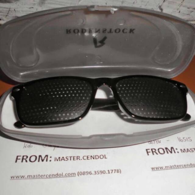 Kacamata Terapi Pengurang Minus Mata Pinhole Glasses