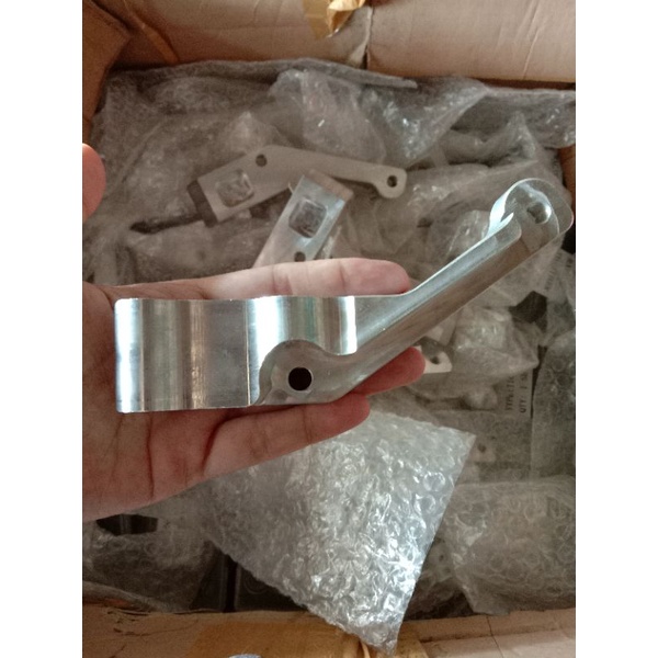 BREKET KALIPER NISSIN MONOBLOK MEGAPRO TIGER