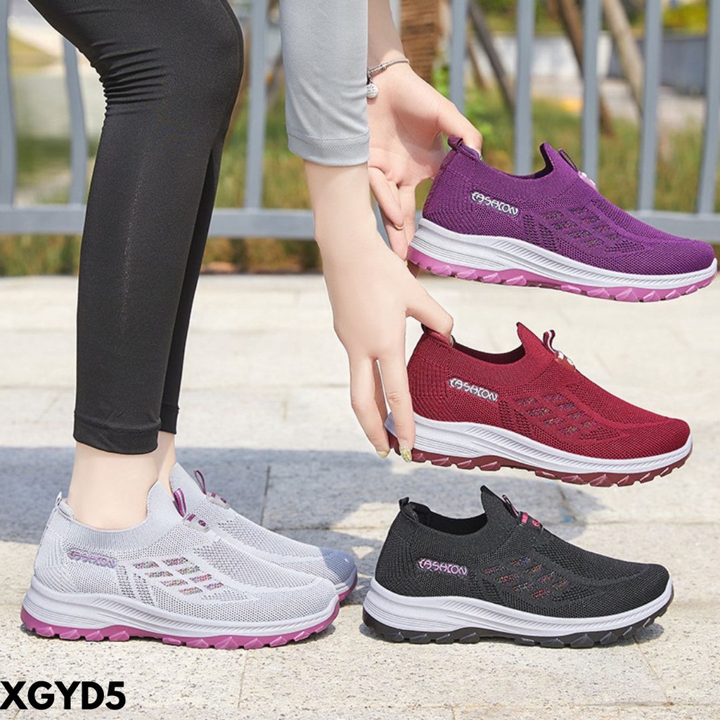 TIS - Sepatu Sneakers Wanita Simple Tanpa Tali Ringan Olahraga Running Senam Polos Slip on Bahan Flyknit GYD5