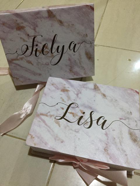 Bridesmaid Box (dengan Tulisan Di Dalam Tutup) Ukuran 25x20x6
