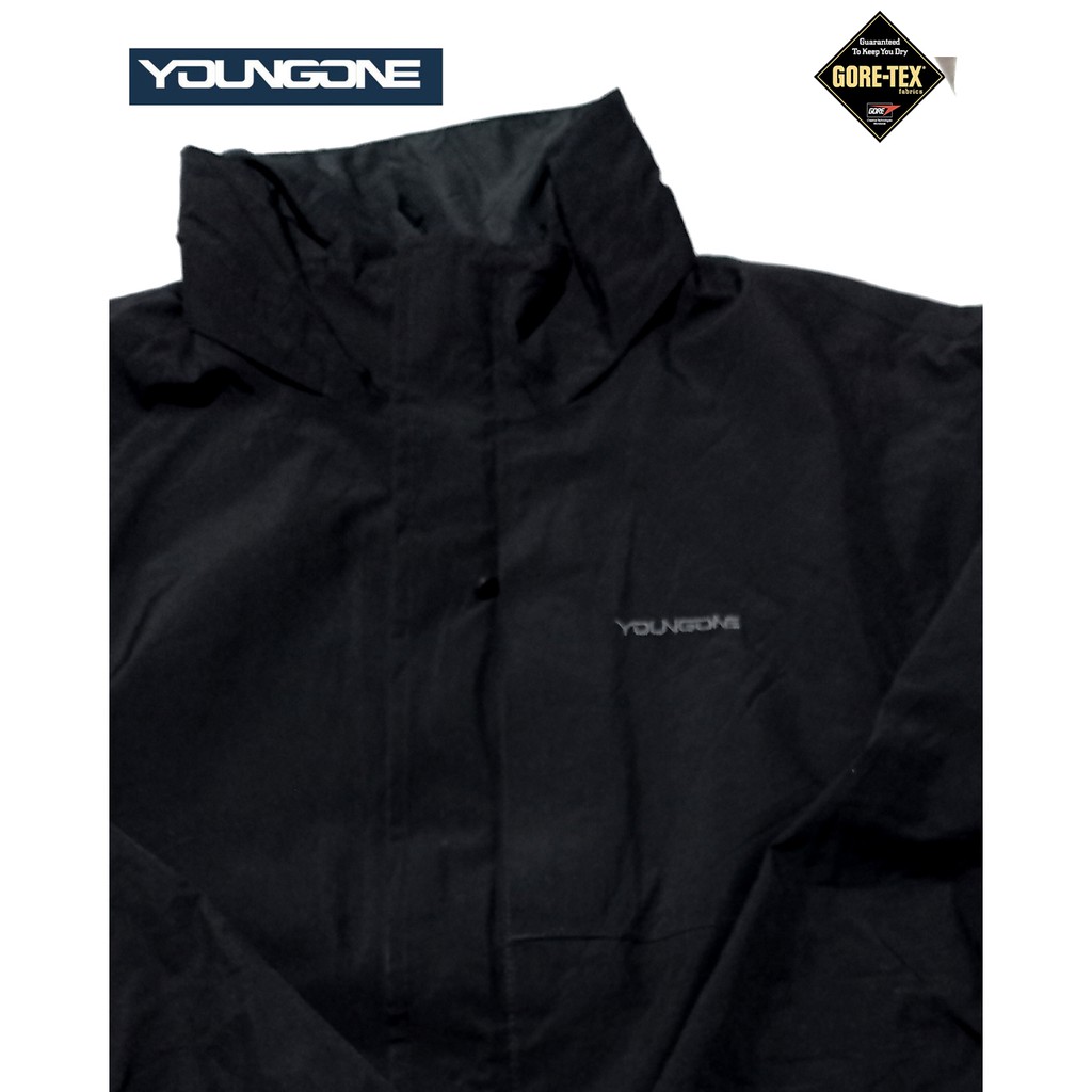 jaket outdoor hitam