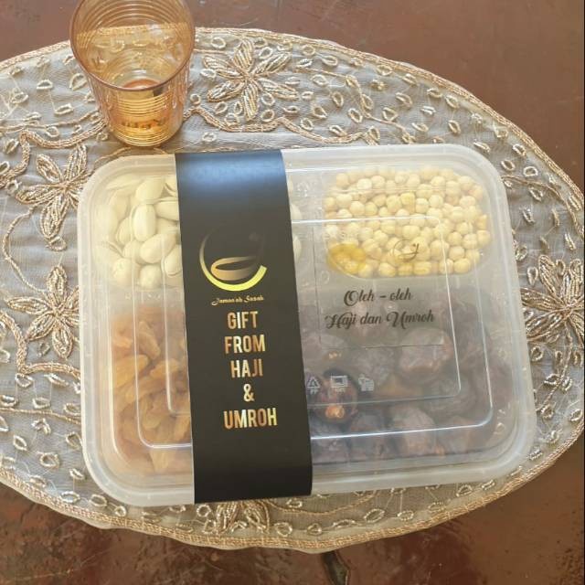 

Souvenir umroh haji exclusive kacang fustuk, kacang arab, kismis kurma