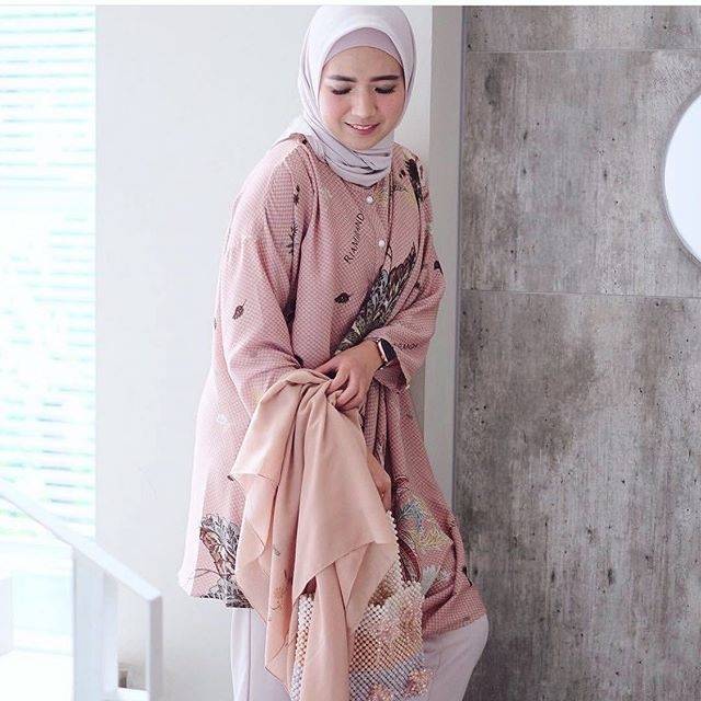 NINGRAT TUNIC RIA MIRANDA PINK