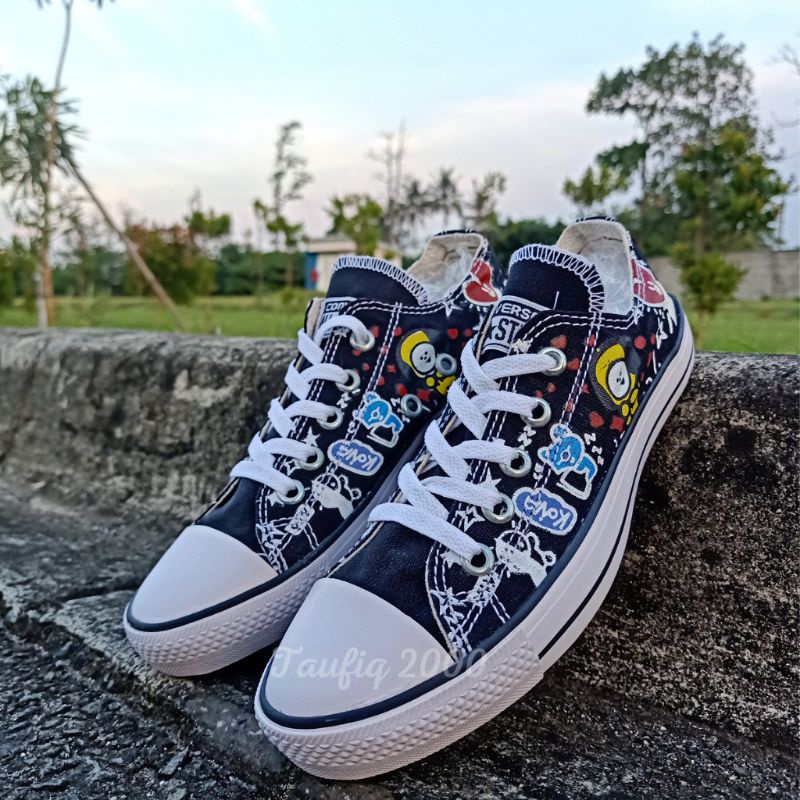 Sepatu Converse BTS BT21 Anak dan Dewasa Karacter putih list merah dan Putih list hitam