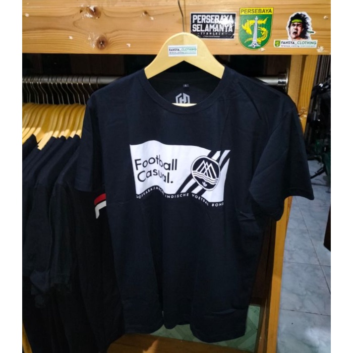 T-shirt football casual
