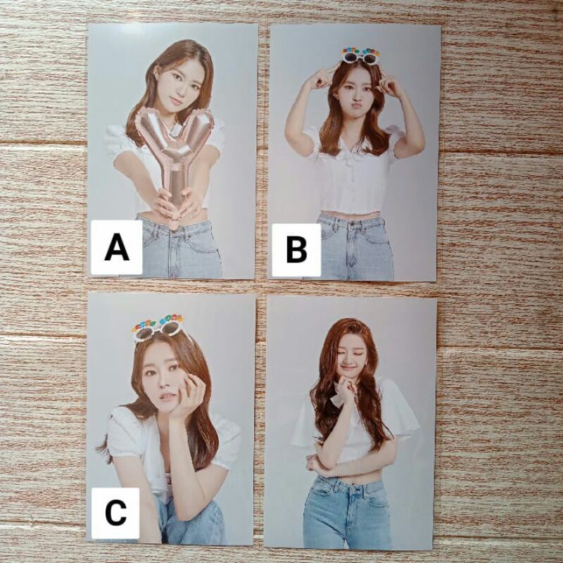 [WTS] WEEEKLY anniversary MD pop up store printed photo photocard monday soeun
