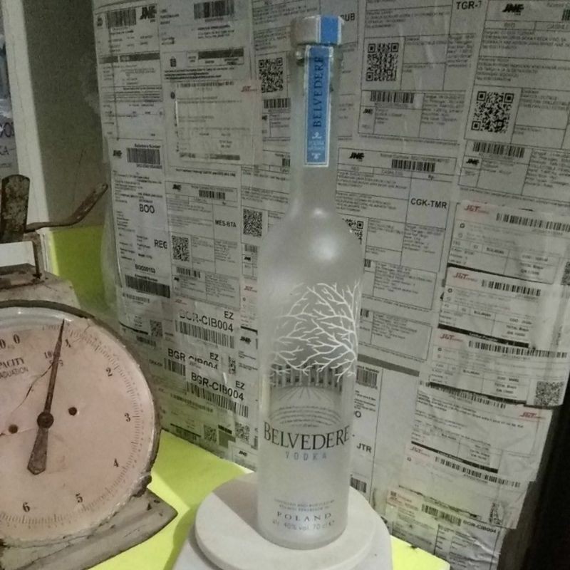 botol bekas miras belvedere vodka