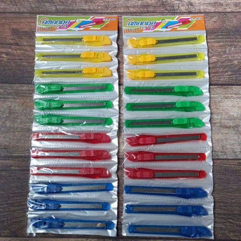 

(12pcs)Cutter Kecil Knife/it is sharp/pisau/tajam
