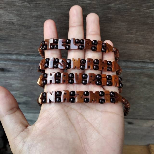 Gelang nama kokka kaukah huruf timbul