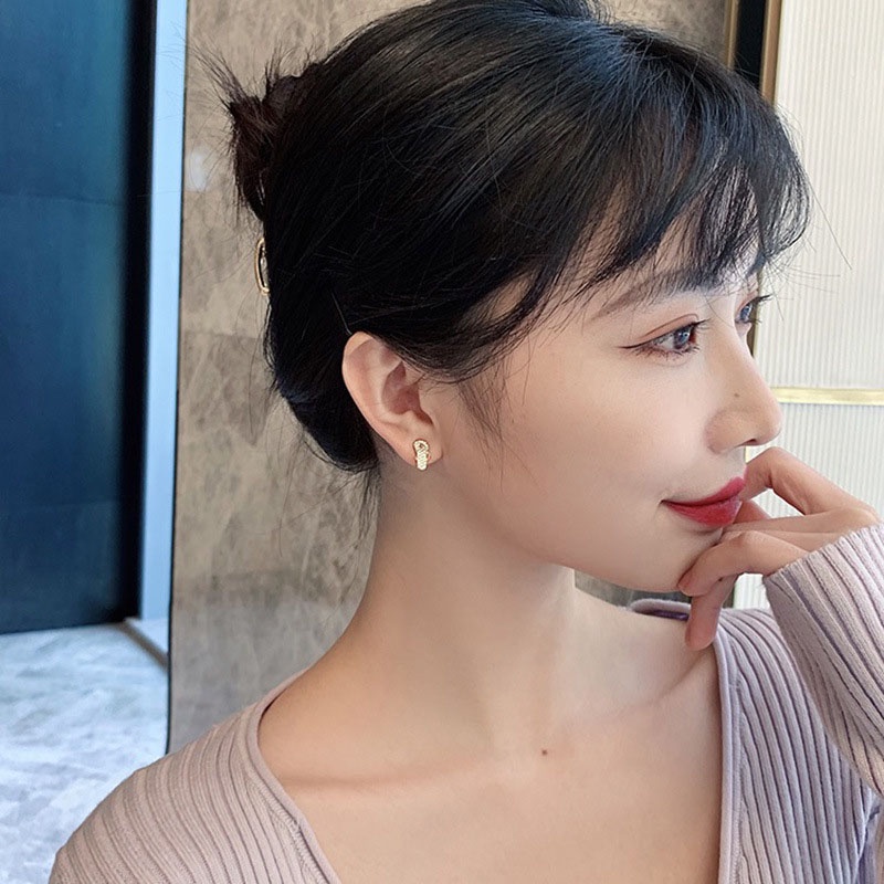 Anting Tusuk Desain Sandal Selop Mini Warna Gold Hias Kristal Untuk Wanita
