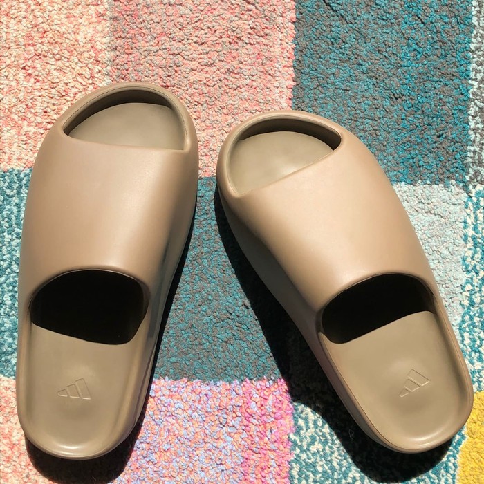 yeezy slide earth