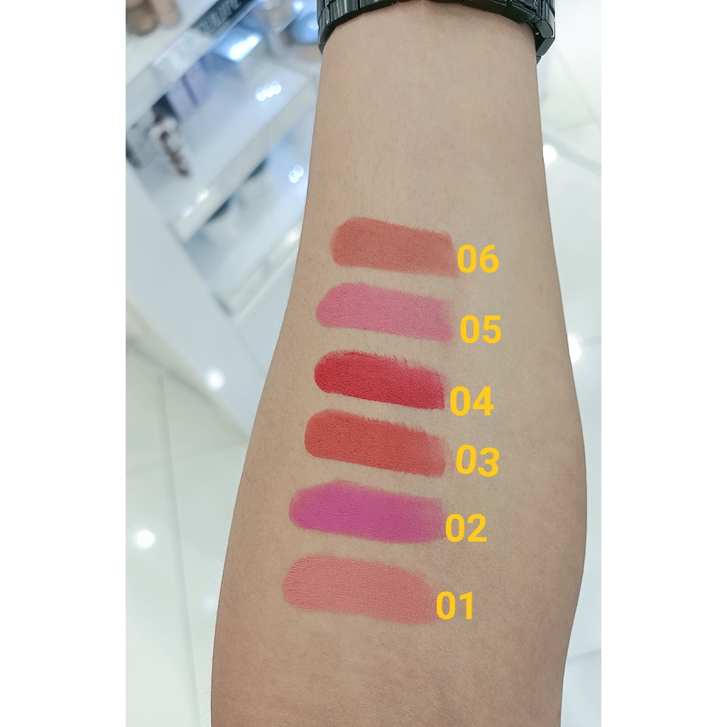 LA TULIPE Maxi matte lipstick