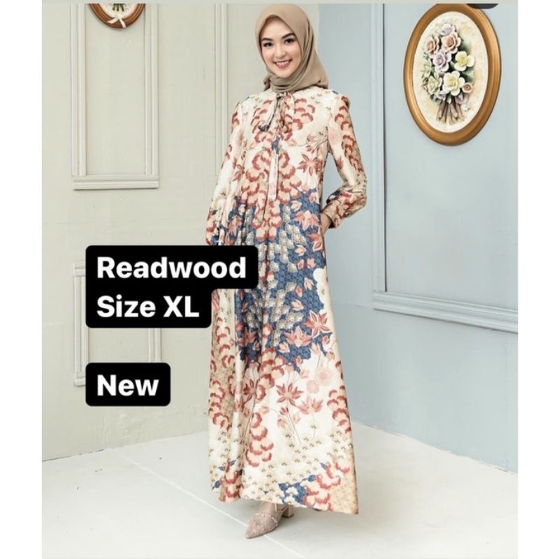 ava dress wearing klamby Size XL