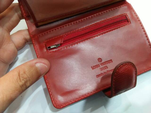 Dompet kancing pendek lipat merah lokal