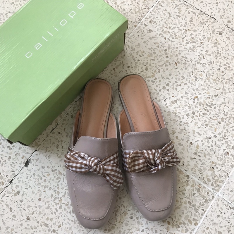 calliope beige slip on brien flat shoes preloved sepatu wanita