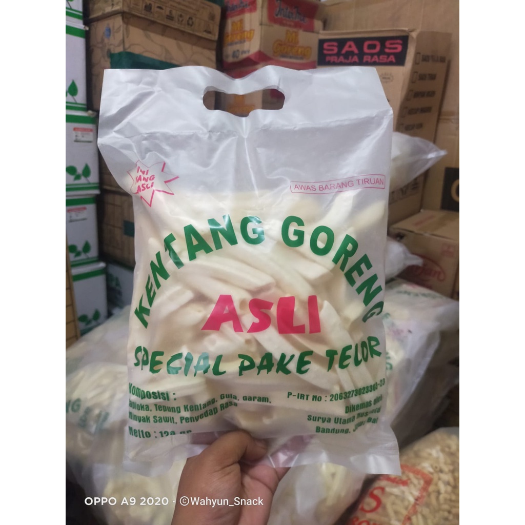 

kentang goreng asli special pake telor
