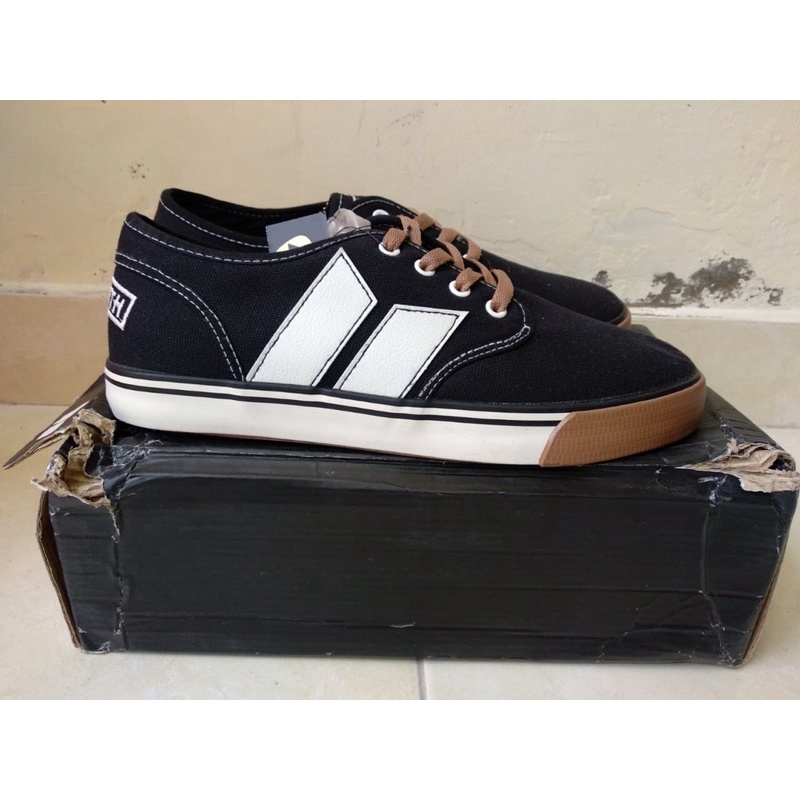 Macbeth langley black gum sole New original