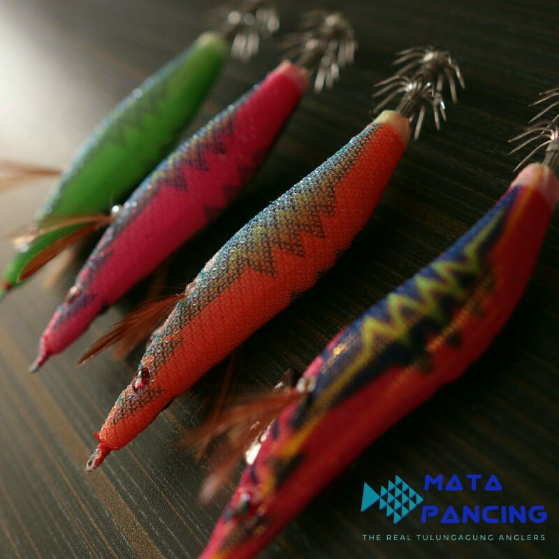 Umpan pancing cumi daido squid jig 2.5 3.0 3.5 glow in the dark umpan cumi casting umpan egi