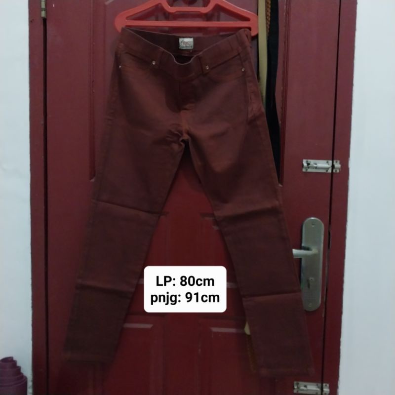 Celana Jeans Wanita Coklat