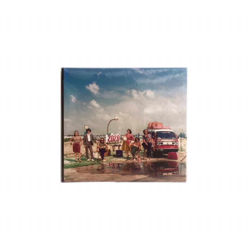 CD White shoes & the couples company - 2020