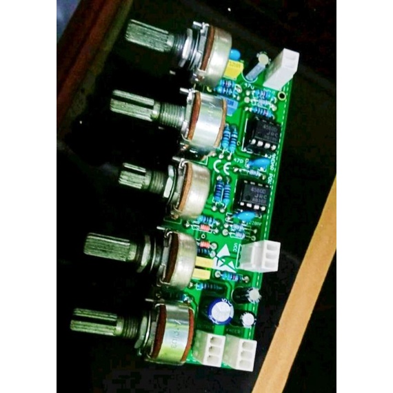 tune kontrol Mackie mixer