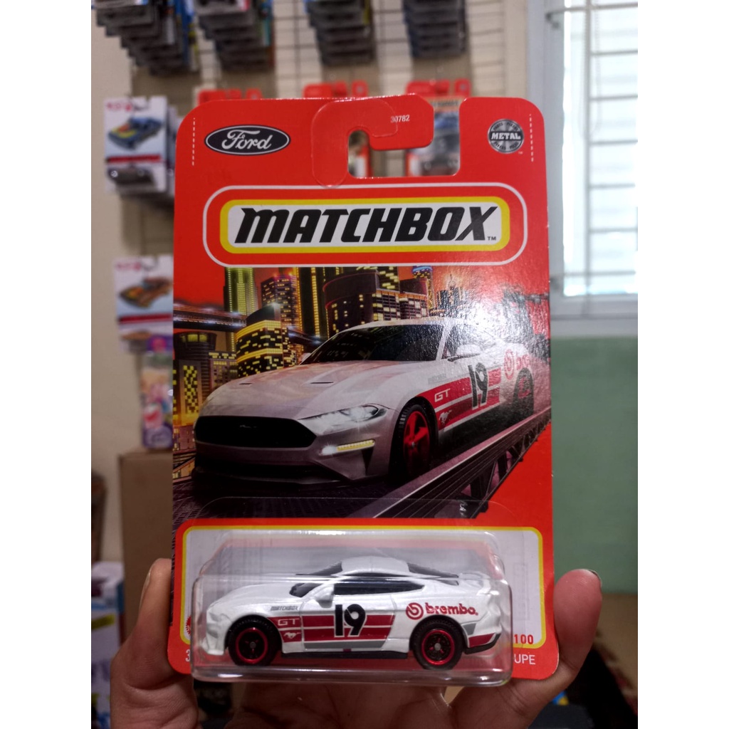 19 ford mustang coupe matchbox