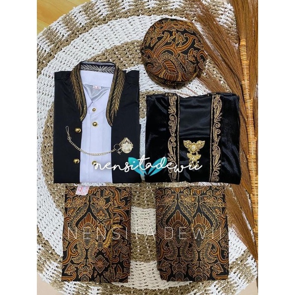 [1 Set] Baju Prewed Instan / Baju Couple / Baju Adat Jawa - Solo, Motif Pisang Bali