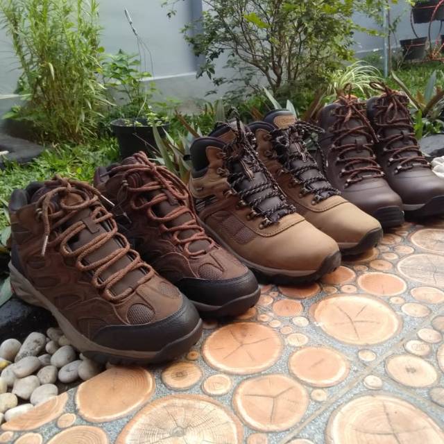 Sepatu hitec original