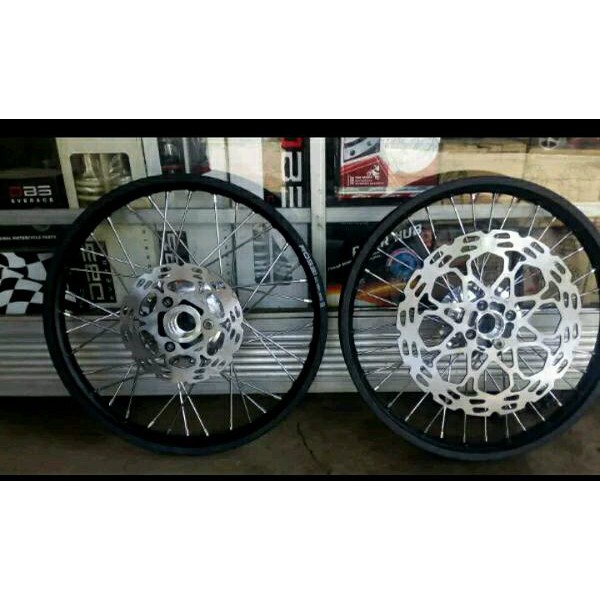 velg jari jari ring 17 satria fu double disk merk rossi plus disk depan belakang
