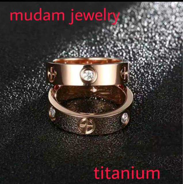 Cincin Unisex Titanium C4rtier Dengan Kristal Lapis Emas 18K