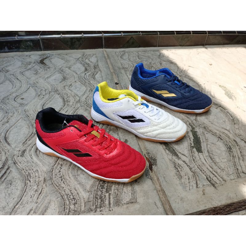 mills sepatu futsal Voltapro arion