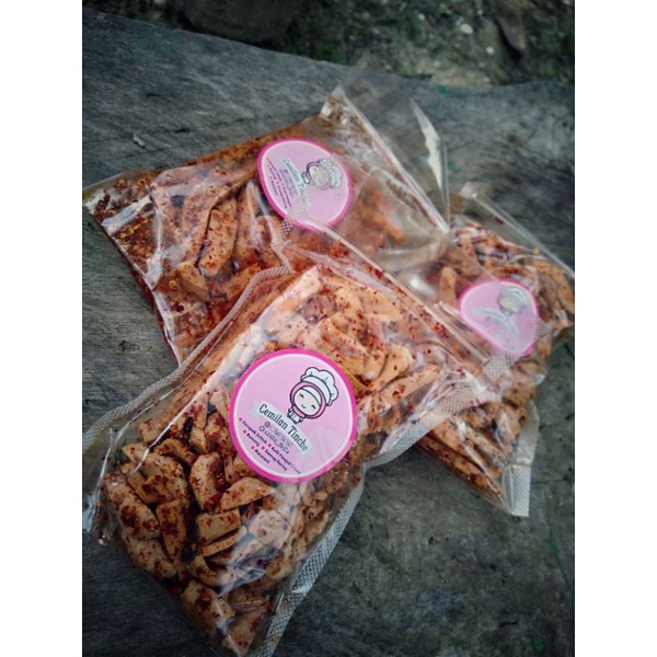 

aneka cemilan basreng Pedas daun jeruk