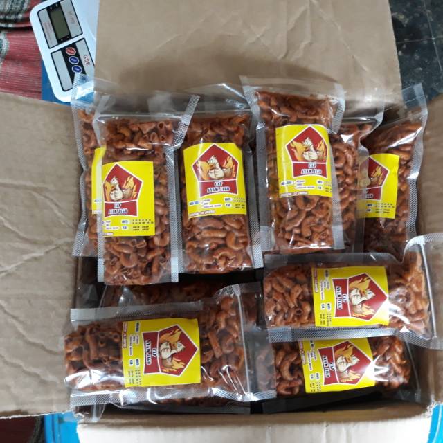 

Makaroni pedas cap ayam jago