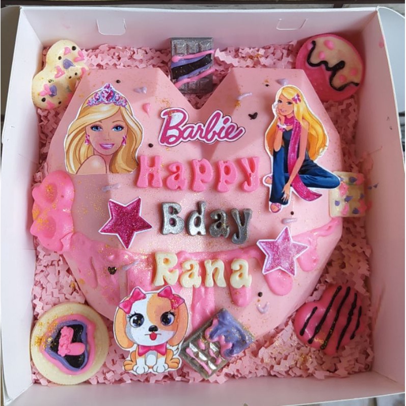 

Pinata Cake barbie