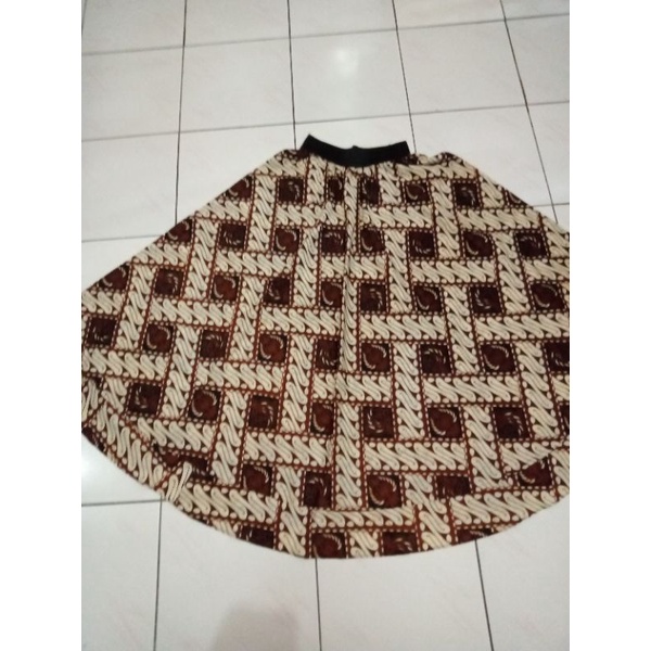 Rok panjang batik lebar model payung