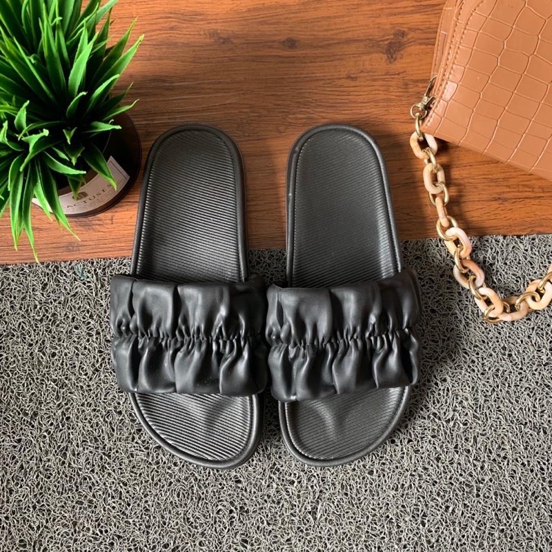 Sandal Slop Jelly Wanita Kerut Tengah CLARA Korea Cantik Elegan Impor MGR Mokaya Balance (P2228/V202-1)/ Size 36-40 to