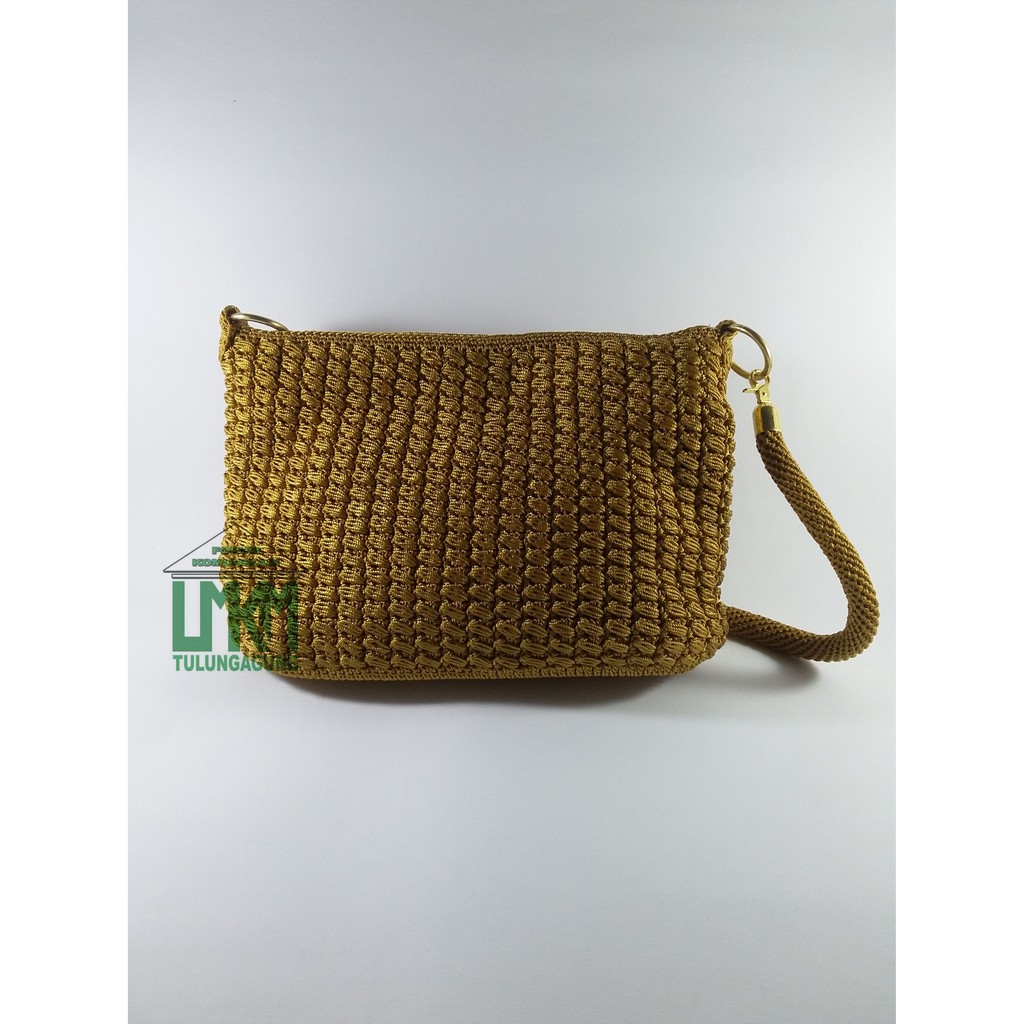 Tas Rajut Kacang Emas